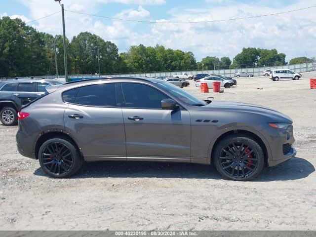 ZN661YUS2HX246860 Maserati LEVANTE S