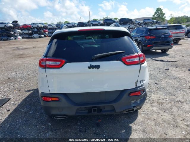 1C4PJLAS3HW607435 Jeep Cherokee Altitude Fwd
