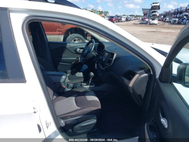 1C4PJLAS3HW607435 Jeep Cherokee Altitude Fwd