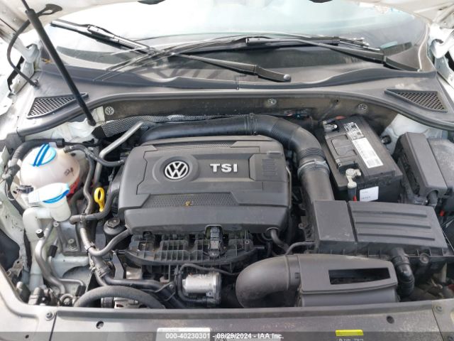 1VWDT7A39HC000922 Volkswagen Passat 1.8t R-line
