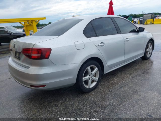 3VW267AJ7GM332383 Volkswagen Jetta 1.4t S