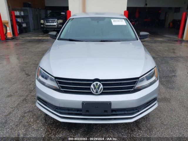 3VW267AJ7GM332383 Volkswagen Jetta 1.4t S