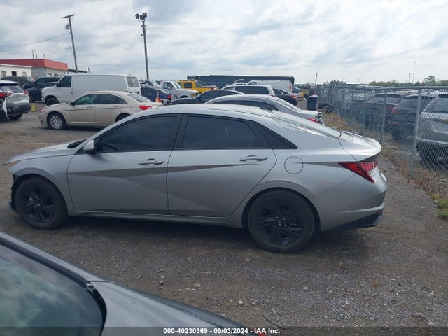 Hyundai ELANTRA SEL 2022 5NPLS4AG6NH085558 Image 15