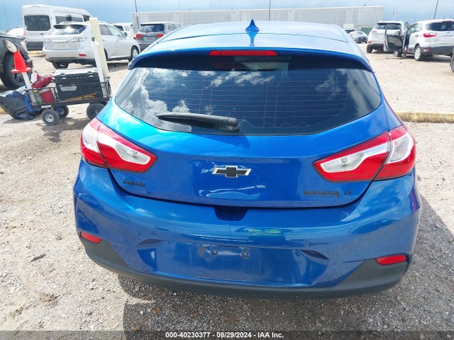 Chevrolet Cruze Lt Auto 2018 3G1BE6SMXJS650809 Image 16