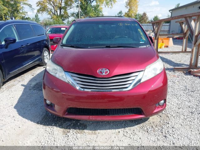 5TDYK3DC3FS643242 Toyota Sienna Xle Premium 8 Passenger