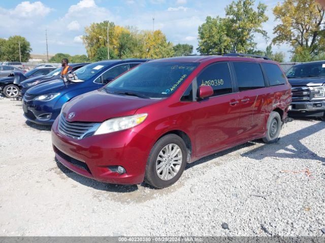 5TDYK3DC3FS643242 Toyota Sienna Xle Premium 8 Passenger