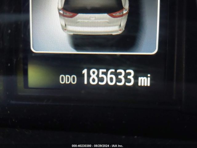 5TDYK3DC3FS643242 Toyota Sienna Xle Premium 8 Passenger