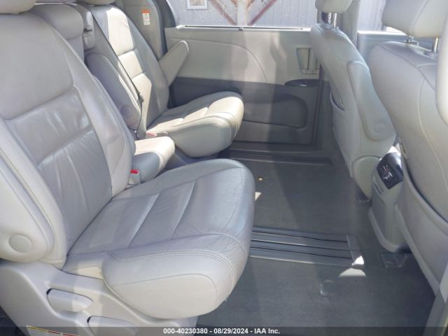 5TDYK3DC3FS643242 Toyota Sienna Xle Premium 8 Passenger