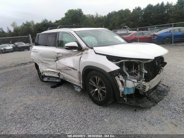 2016 5TDKKRFH9GS175388 main image