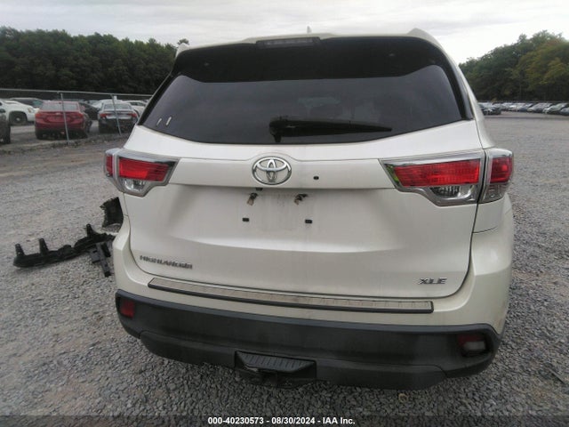 Toyota Highlander Xle V6 2016 5TDKKRFH9GS175388 Image 16