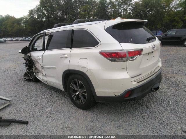 Toyota Highlander Xle V6 2016 5TDKKRFH9GS175388 Image 3