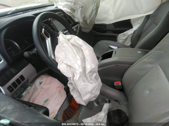 Toyota Highlander Xle V6 2016 5TDKKRFH9GS175388 Image 5