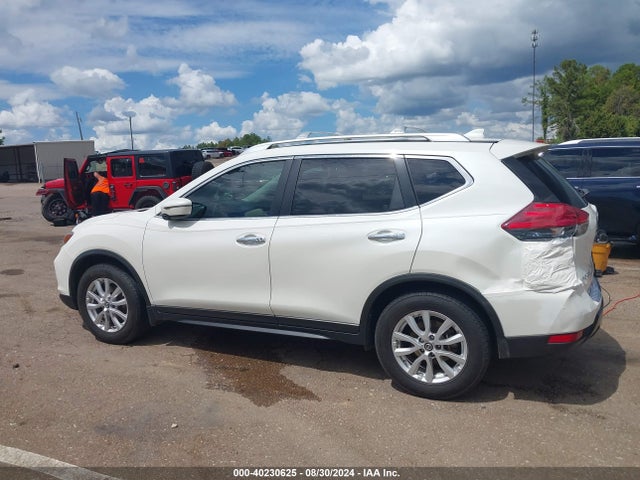 Nissan ROGUE SV 2017 JN8AT2MT0HW388064 Image 14