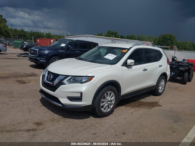 Nissan ROGUE SV 2017 JN8AT2MT0HW388064 Image 2