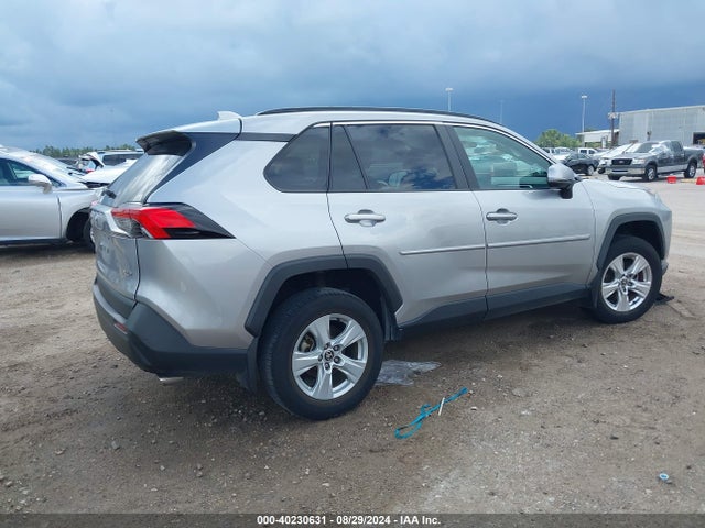Toyota Rav4 Xle 2021 2T3W1RFV5MW137645 Image 4