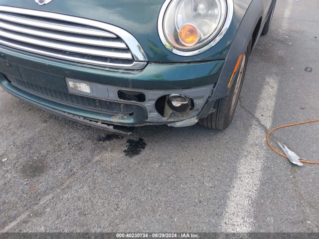 2010 MINI COOPER WMWMF3C51ATZ64256 Photo 5