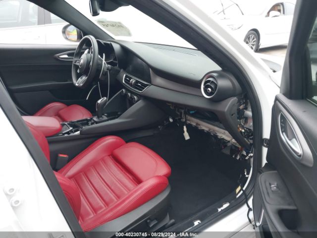 ZARFAMBN0N7660714 Alfa Romeo Giulia Veloce Ti Rwd