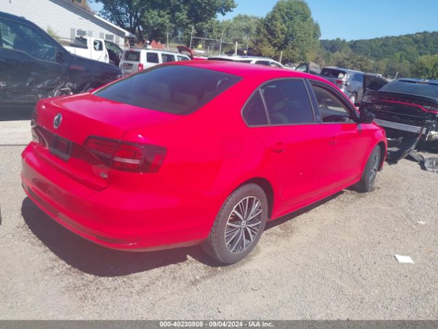 3VWDB7AJXJM217921 Volkswagen Jetta 1.4t Se/1.4t Wolfsburg Edition