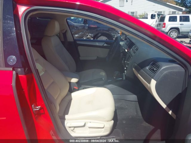 3VWDB7AJXJM217921 Volkswagen Jetta 1.4t Se/1.4t Wolfsburg Edition