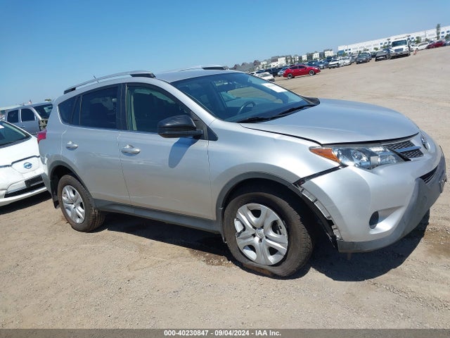 Toyota RAV4 LE 2015 JTMBFREV7FJ033564 Image 6