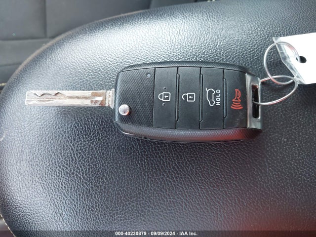 KIA SOUL + 2014 KNDJP3A59E7046503 Image 11