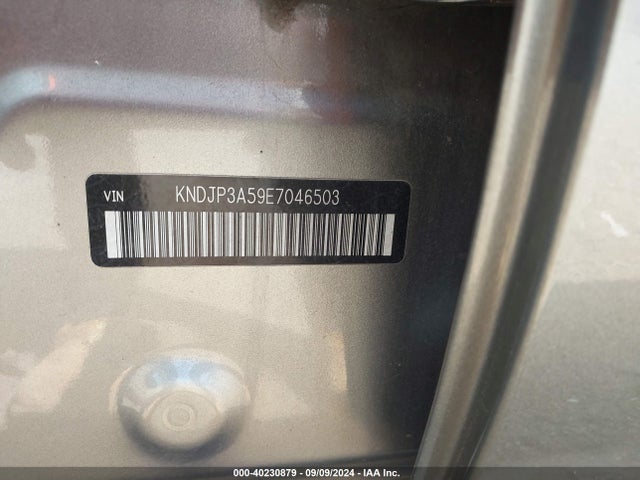 KIA SOUL + 2014 KNDJP3A59E7046503 Image 9