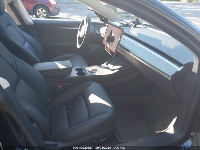 2023 TESLA MODEL 3 5YJ3E1EA4PF580158 Photo 4