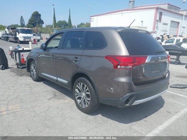 2016 MITSUBISHI OUTLANDER JA4AD2A31GZ050970 Photo 2