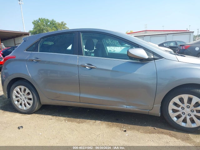2016 Hyundai Elantra Gt მანქანა იყიდება აუქციონზე, vin: KMHD35LH4GU305958, აუქციონის ნომერი: 40231082