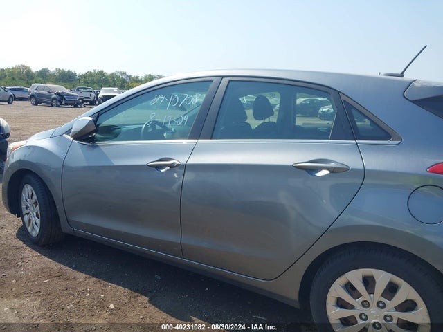 2016 Hyundai Elantra Gt მანქანა იყიდება აუქციონზე, vin: KMHD35LH4GU305958, აუქციონის ნომერი: 40231082