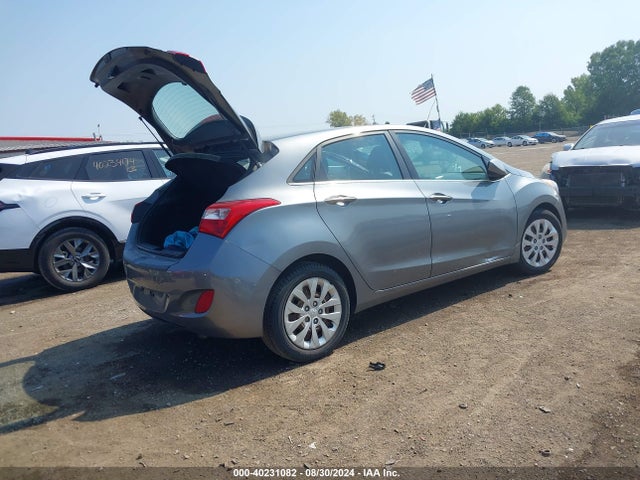 2016 Hyundai Elantra Gt მანქანა იყიდება აუქციონზე, vin: KMHD35LH4GU305958, აუქციონის ნომერი: 40231082