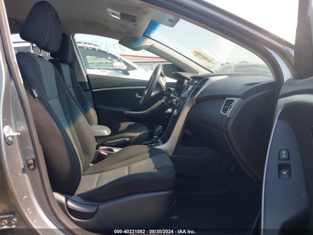 2016 Hyundai Elantra Gt მანქანა იყიდება აუქციონზე, vin: KMHD35LH4GU305958, აუქციონის ნომერი: 40231082