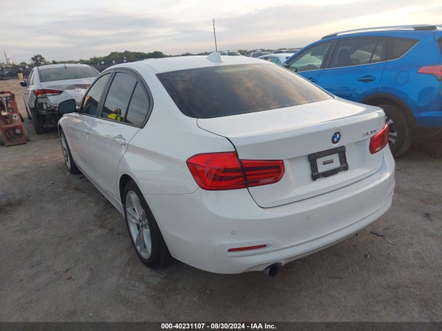WBA8E1G57HNU12990 BMW 320i