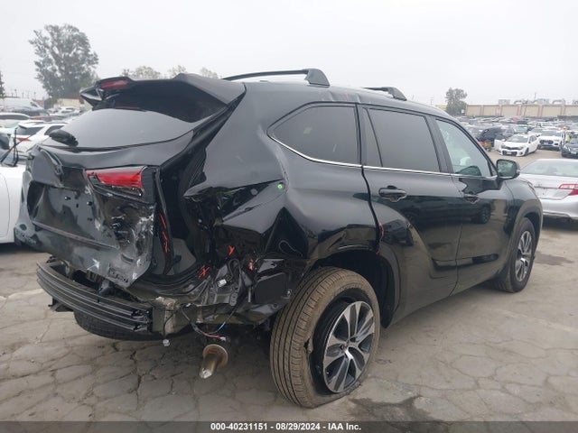 Toyota Highlander Xle 2024 5TDKDRBH1RS558535 Image 4
