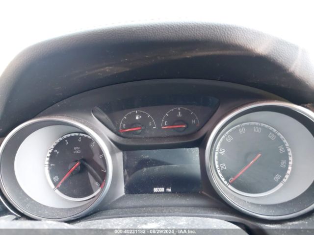 W04GL6SXXJ1058237 Buick Regal Sportback Preferred