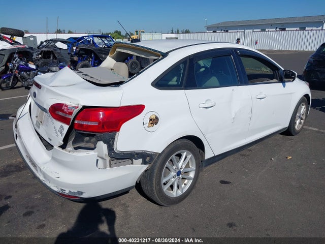 Ford FOCUS SE 2015 1FADP3F29FL343376 Image 4