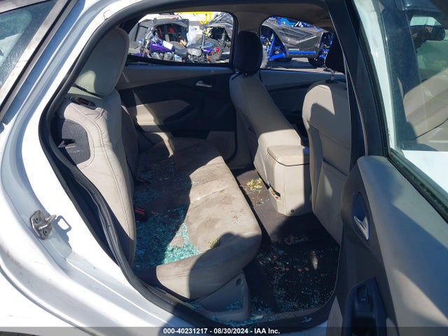 Ford FOCUS SE 2015 1FADP3F29FL343376 Image 8