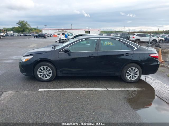 4T1BD1FKXFU164669 Toyota Camry Hybrid Le