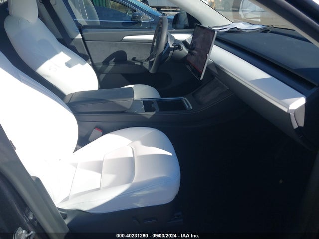 2024 TESLA MODEL Y 7SAYGDEE1RA221888 Photo 4