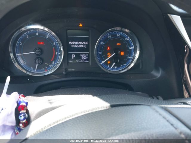 2T1BURHE3KC232697 Toyota COROLLA LE