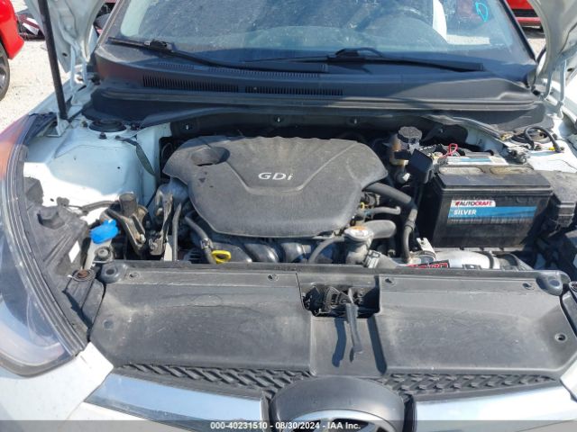 KMHTC6AD8GU269869 Hyundai Veloster
