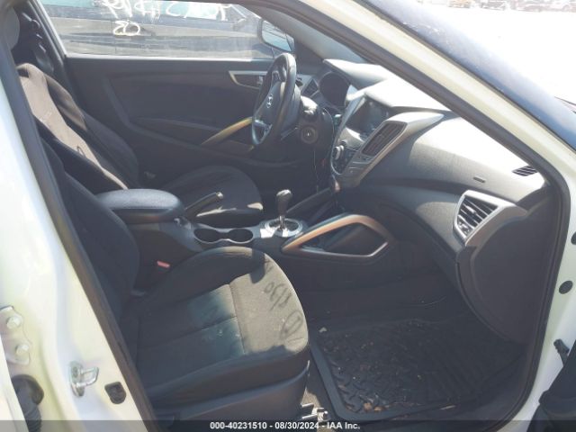KMHTC6AD8GU269869 Hyundai Veloster