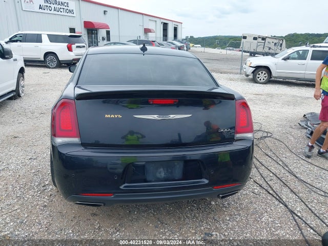 Chrysler 300 300s 2018 2C3CCABT9JH201849 Image 17