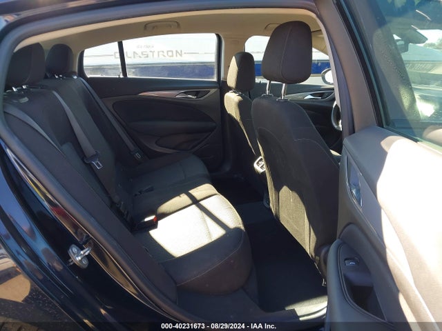 Buick Regal Sportback Preferred 2018 W04GL6SX0J1096589 Image 8