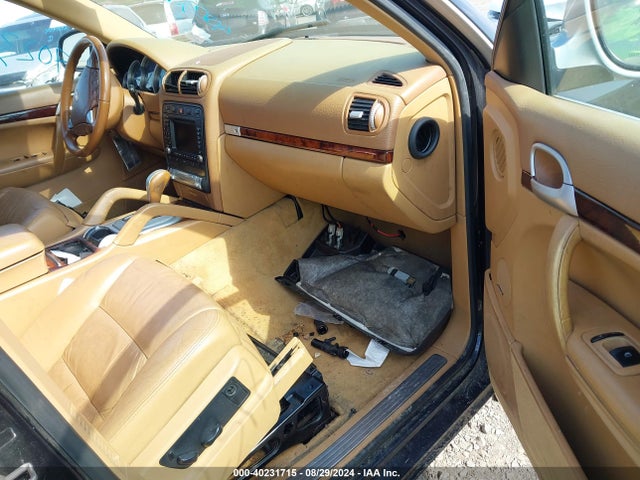 2005 PORSCHE CAYENNE WP1AB29P45LA62368 Photo 4