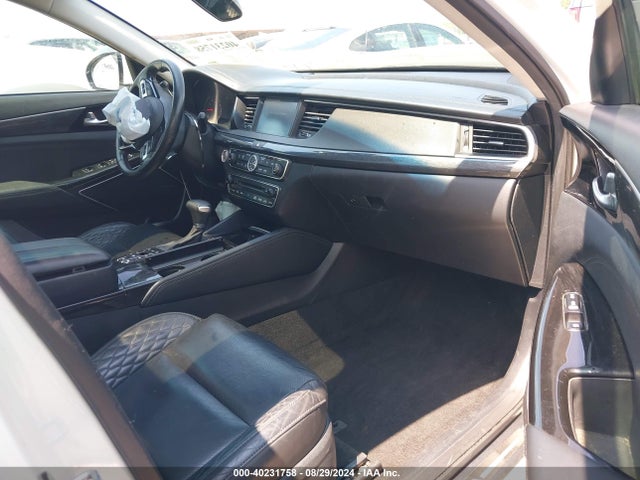 KNALC4J14H5067070 KIA Cadenza Limited
