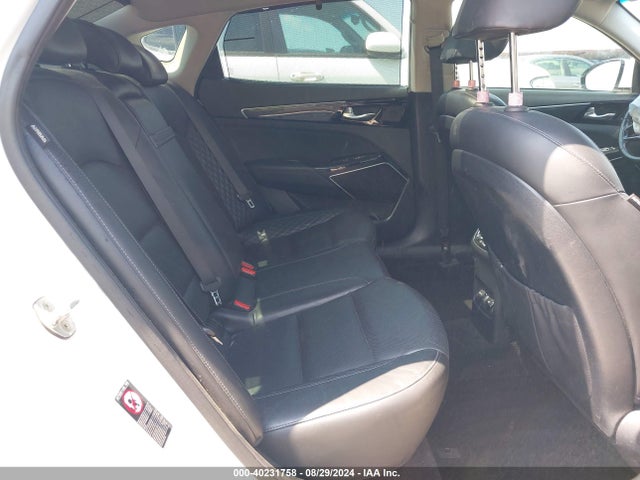 KNALC4J14H5067070 KIA Cadenza Limited