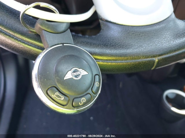 2007 MINI COOPER S WMWMF73587TL91646 Photo 10
