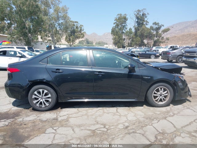 Toyota Corolla Hybrid Le 2021 JTDEAMDE3MJ016483 Image 14