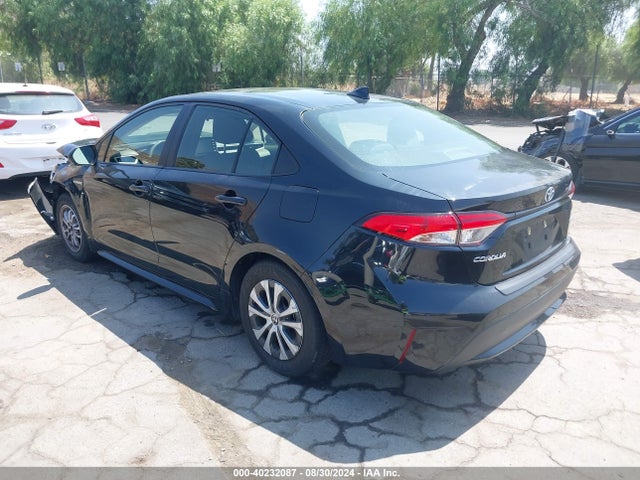 Toyota Corolla Hybrid Le 2021 JTDEAMDE3MJ016483 Image 3